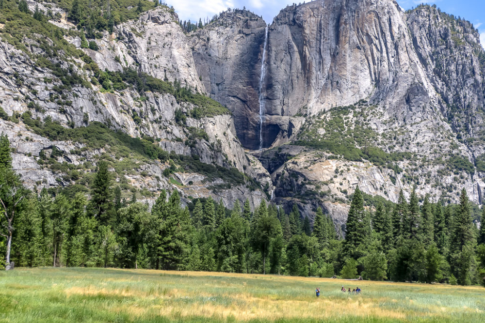 Waterfalls in Yosemite National Park - Roads and Destinations