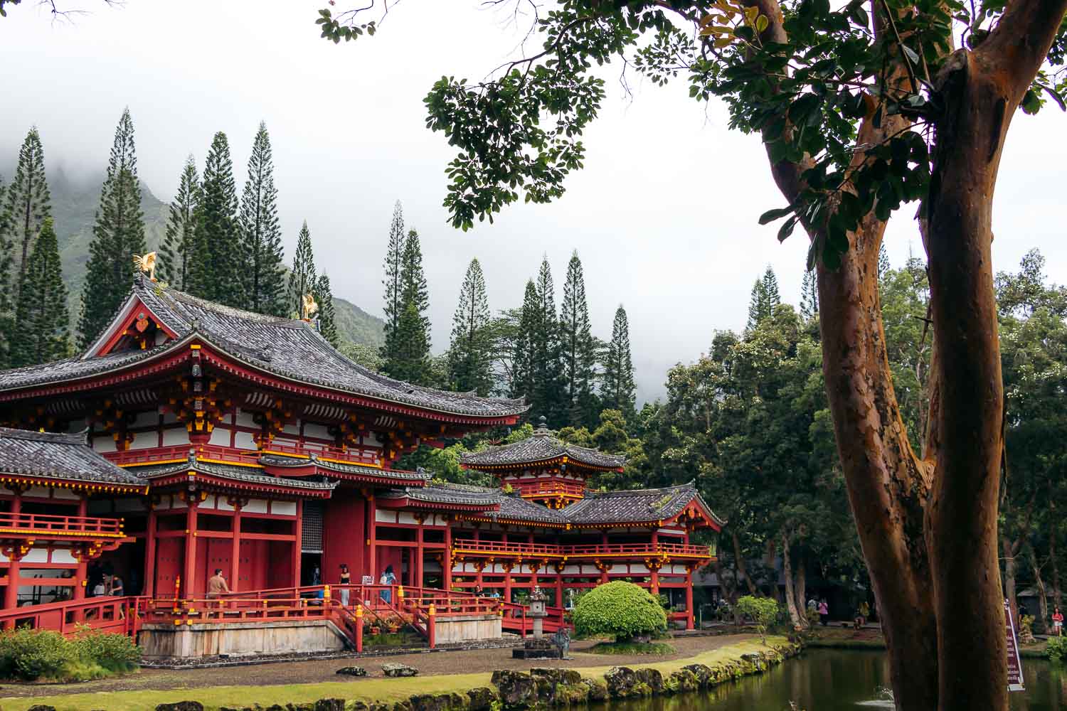 Byodo-In Temple, Oahu | Roads and Destinations