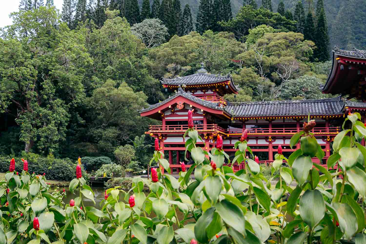 Byodo-In Temple, Oahu | Roads and Destinations