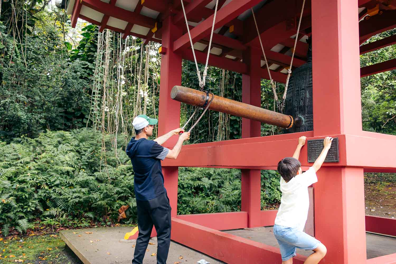 Byodo-In Temple, Oahu | Roads and Destinations