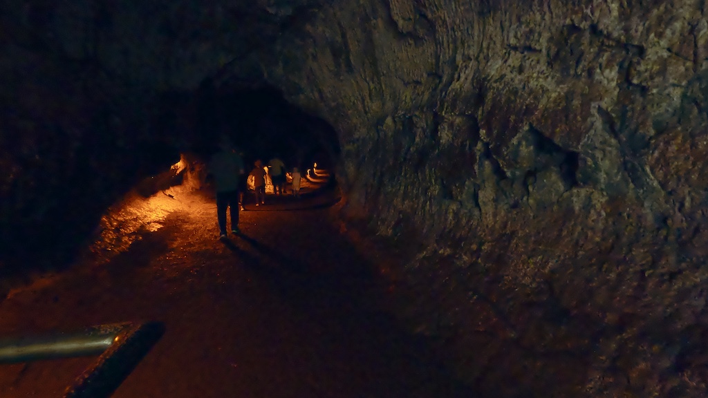 Nahuku Lava Tube | Roads and Destinations